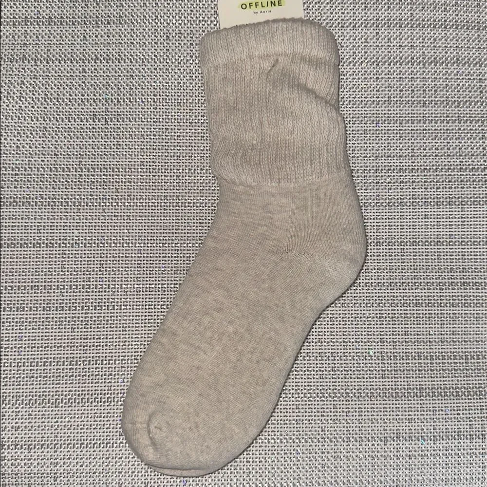 OFFLINE Heather Frost Cream Tan Short Scrunch Tab Logo Cotton Socks